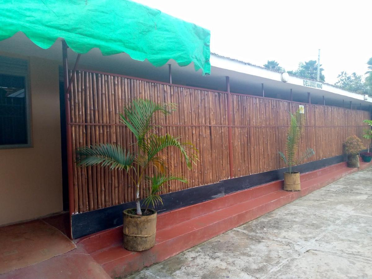 Boulevard Excelsior Motel Fort Portal Exterior foto
