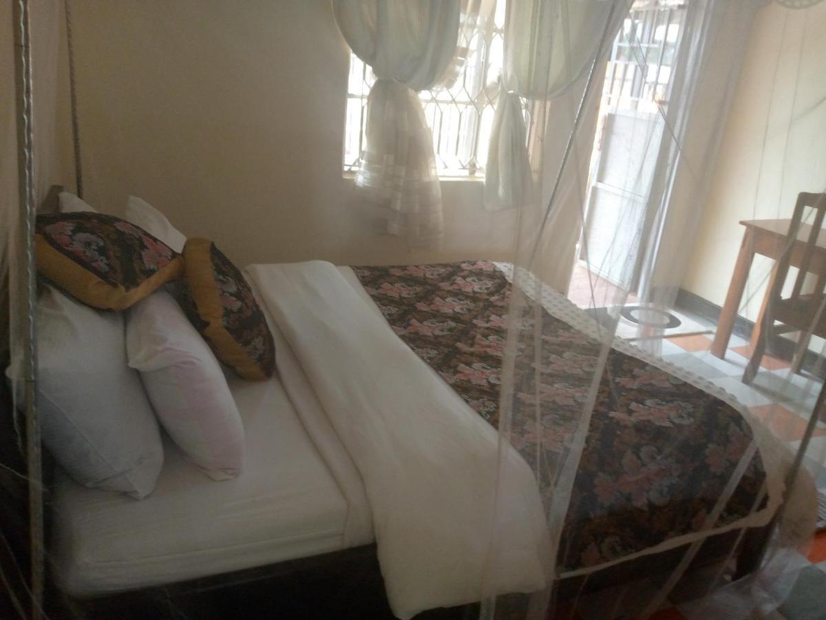 Boulevard Excelsior Motel Fort Portal Exterior foto