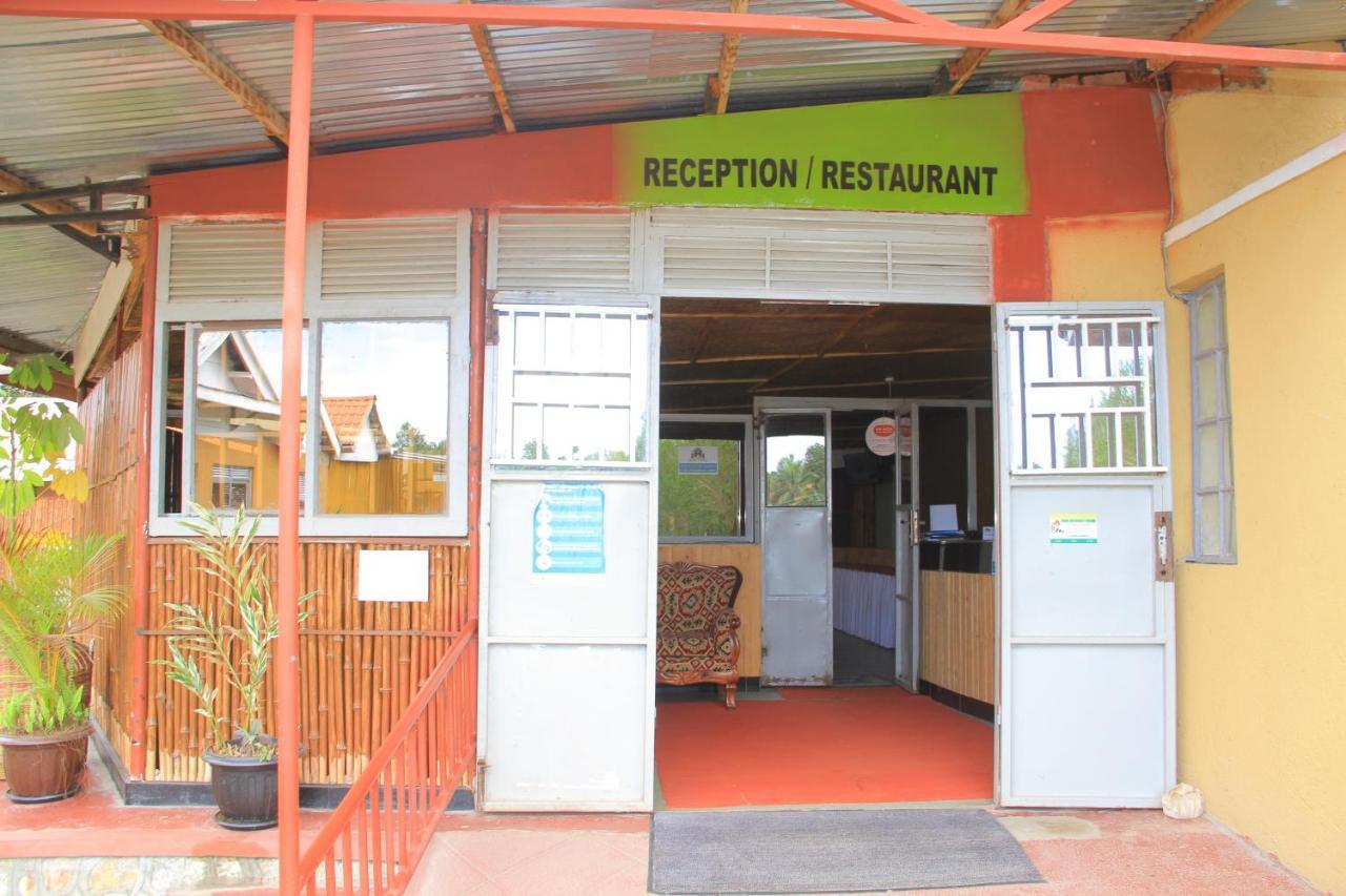 Boulevard Excelsior Motel Fort Portal Exterior foto